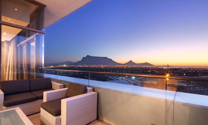 Century City Apartment | The Residences at Crystal Towers