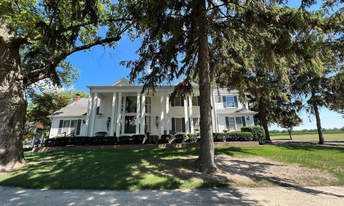 Frankenmuth House | The ResidenZ at Bavarian Inn - Historic Estate located in downtown Frankenmuth