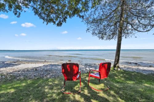 Sturgeon Bay House | The Resting Place by Simple Life Rentals