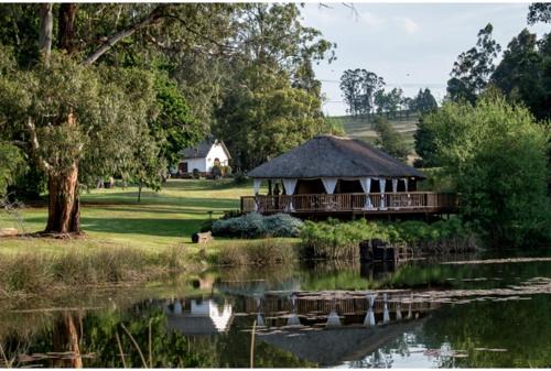 Curry's Post Cabin | The Retreat Country Lodge