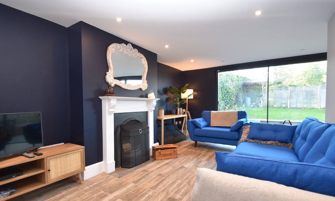 Icklesham Cottage | The Retreat, family friendly cottage sleeping 6 in the pretty town of Winchelsea