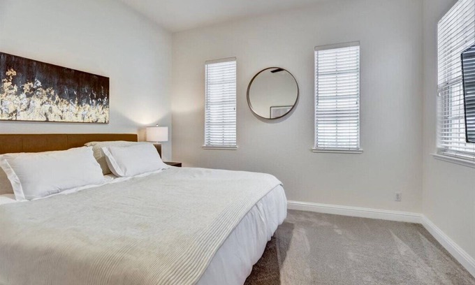 Roseville House | The Retreat in Roseville