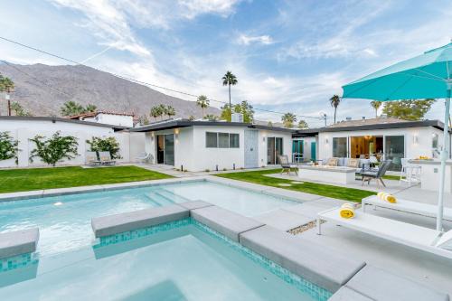 Tahquitz River Estates House | The Retreat on Mesquite - 5BR Perfect Group Getaway
