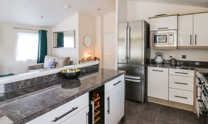 Felinfach Cottage | THE RETREAT, pet friendly, with a garden in Llanarth
