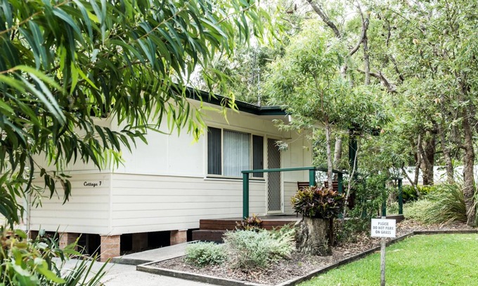 Anna Bay Cabin | The Retreat Port Stephens- Cabins
