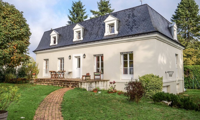 Saint-Avertin House | The reunion house