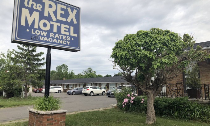 Niagara Falls Hotel | The Rex Motel