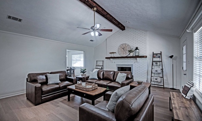 Flowood House | The Rez Retreat - King Beds