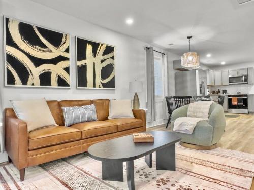 North Charleston House | The Riley Classy & Close to Charleston