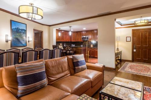 Aspen House | The Ritz-Carlton, 3BR Residence 2310: Ski-in/Ski-out Resort in Aspen w/Mountain/Town view