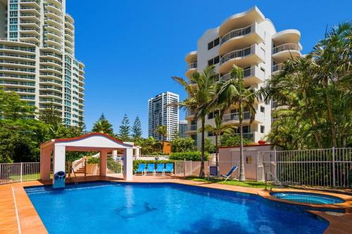 Broadbeach Apartment | The Ritz Resort Heated Pool