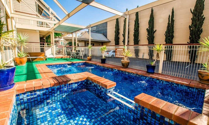 Echuca Hotel | The River Boat Hotel - Echuca