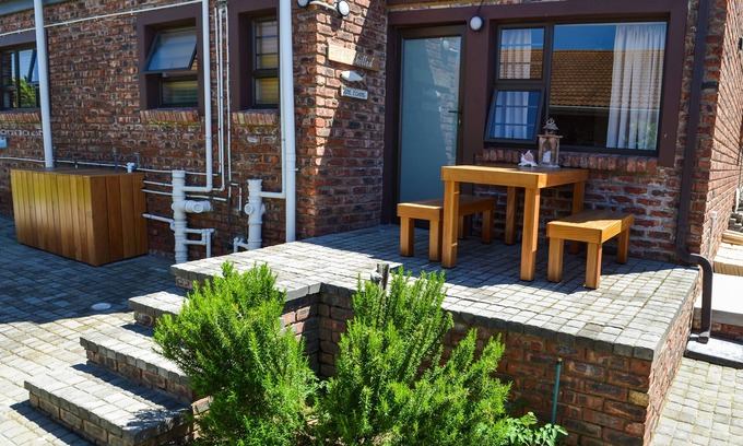 Colchester House | The River House