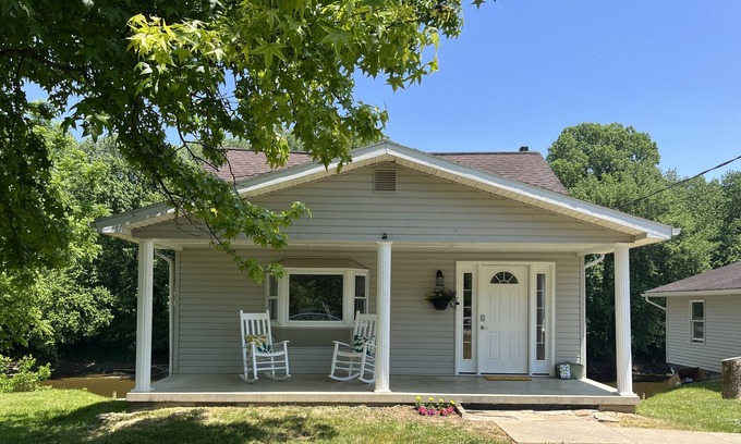 Chillicothe House | The River is Calling! Entire house in Chillicothe