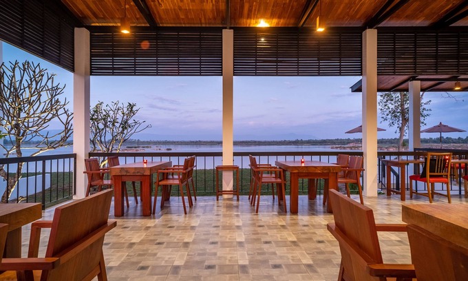Champasak Hotel | The Riviera Champasak