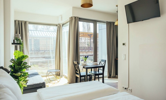 Neukoelln Apartment | The Rix Studios & Suites