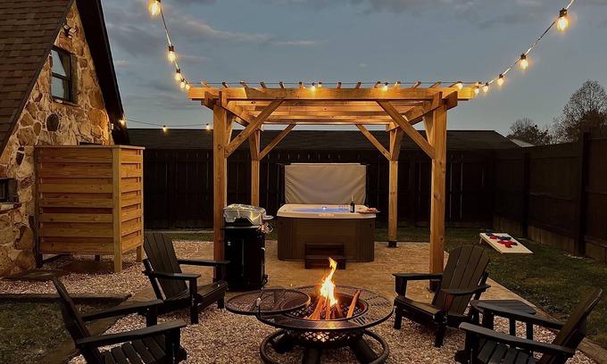 Wartburg Cabin | The Rock A-Frame - Modern, Private Patio, Location