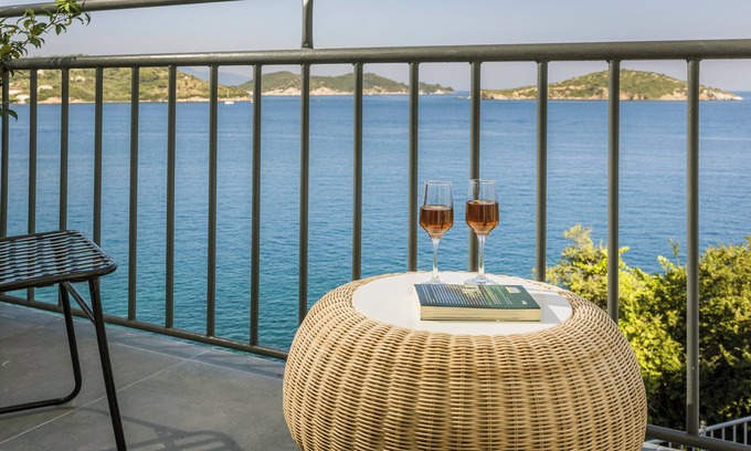 Skiathos Hotel | The Rock