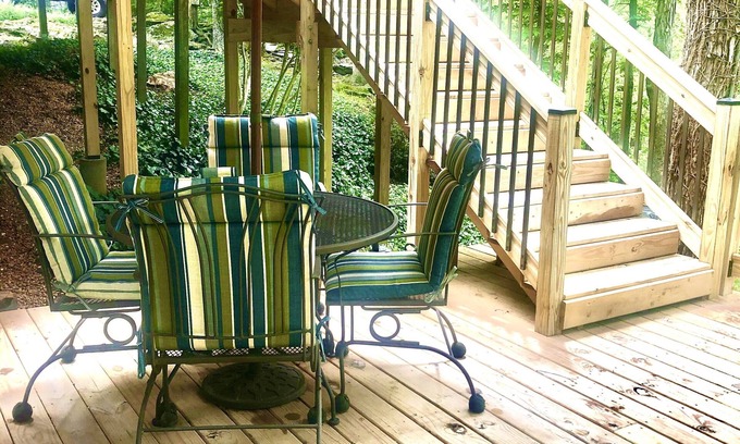 Goreville House | "The Rock" Lake House