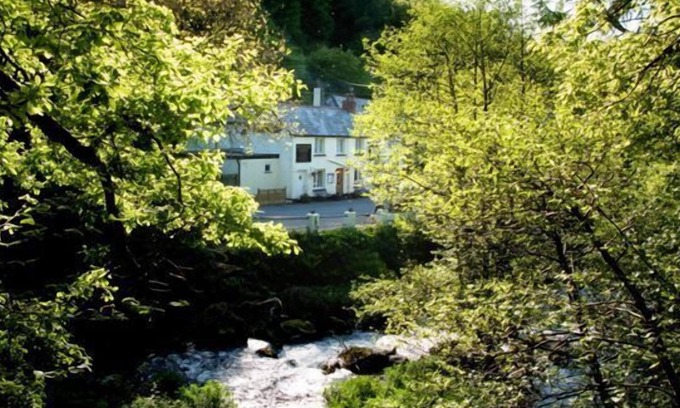 Lynton Hotel | The Rockford Inn