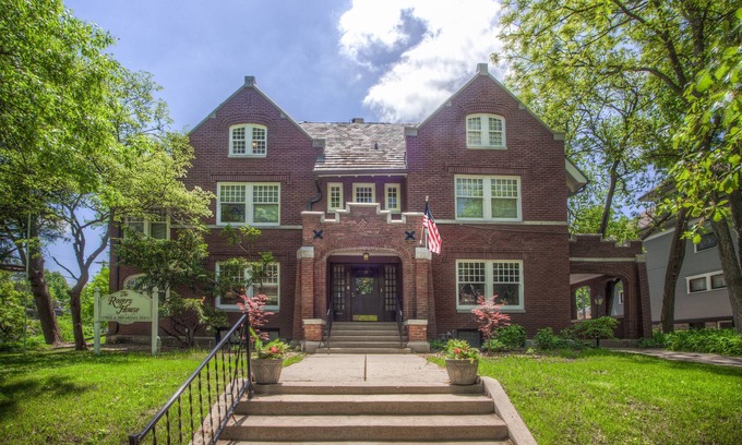 Near South Bed & Breakfast | The Rogers House Inn Bed & Breakfast