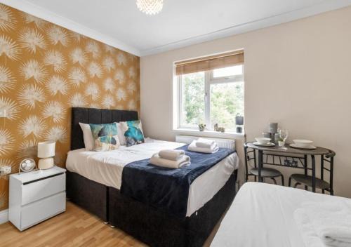 White Hart Lane Apartment | The Roundway Styles & Cosy Private Rooms in London