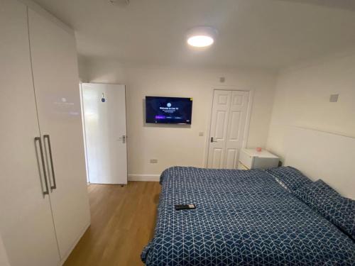 Yeading House | THE ROYAL BOUTIQUE HEATHROW LODGE by LONDON SLEEP 10
