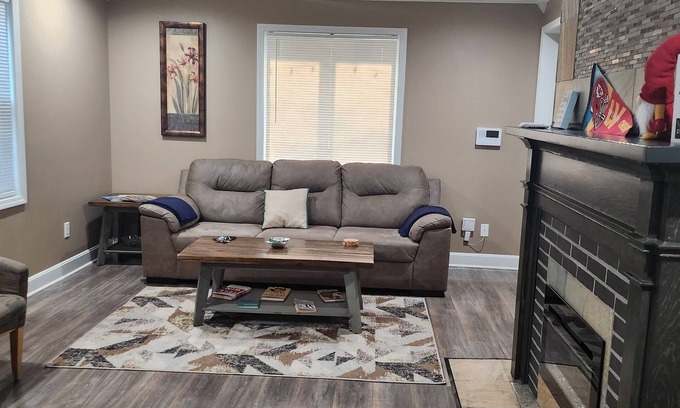 Kansas City House | The Royal Home-Centrally Located