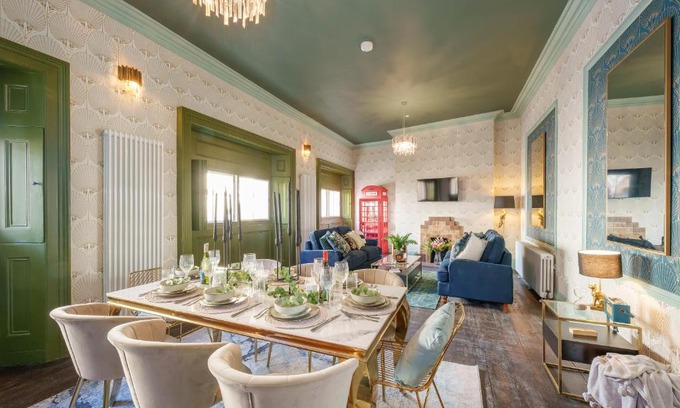 Bristol Old City Apartment | The Royal Mint - 2 Bedroom Apartment in Central Bristol by Mint Stays