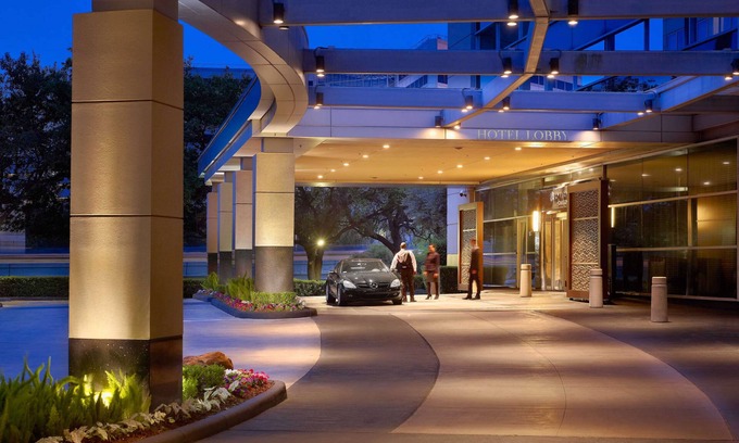 Uptown Hotel | The Royal Sonesta Houston Galleria