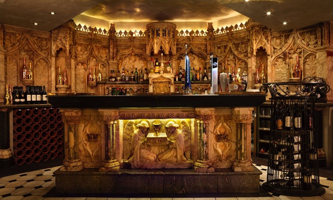 Rochdale Hotel | The Royal Toby Hotel