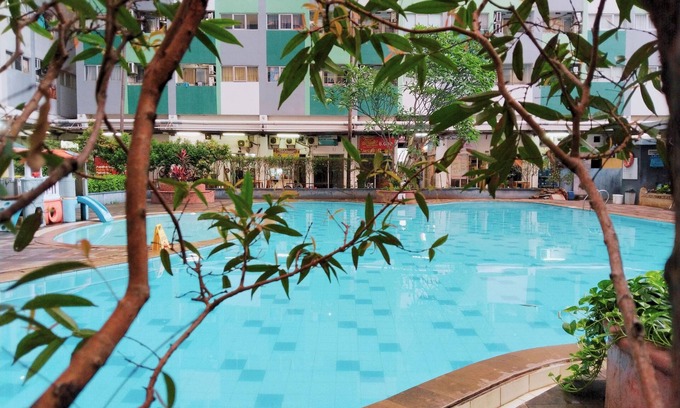 East Jakarta Hotel | The Royale Sentra Tower Kuning