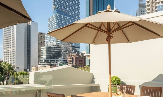The Rocks Hotel | The Russell Boutique Hotel