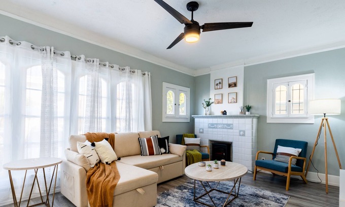 Alamitos Beach Condo | The Sailor’s Nest - Cosy Condo By the Sea