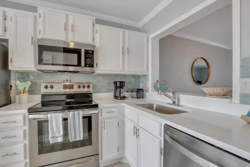 Saint Helena Island House | The Salty Breeze - Ocean Front 1 Bedroom