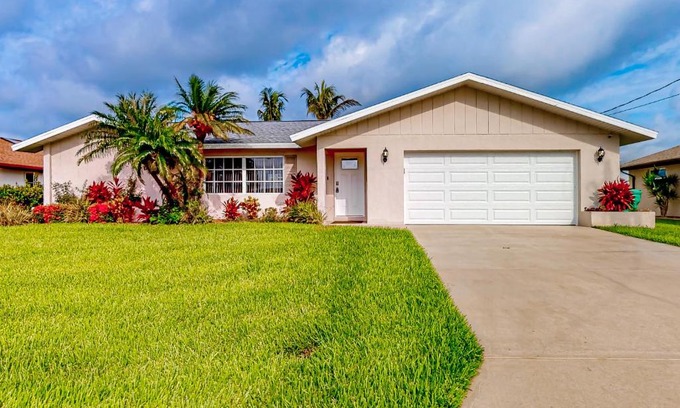 Gulf Cove House | The Salty Dog