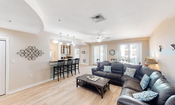 Sandbridge Apartment | The Sanctuary - A Wave from it All 201B