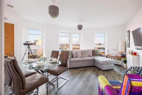 Hamworthy Apartment | The Sanctuary- Short Walk to Hamworthy Beach and Park
