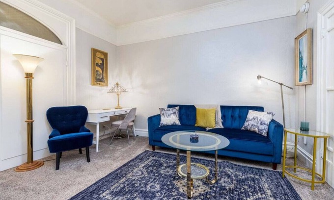 Lower Avenues Apartment | The Sapphire Suite - Downtown Historic Aves Apt