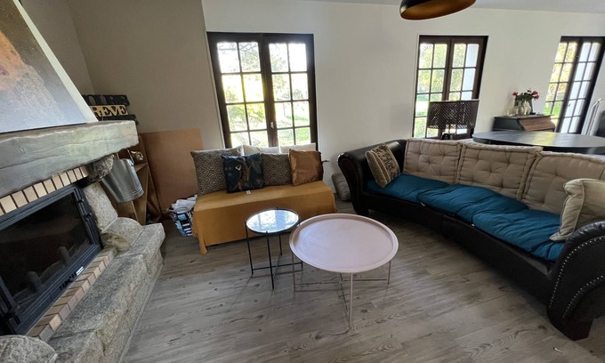 Plonevez-Porzay Cottage | The Sea BreezenDetached house 50 meters from the beach
