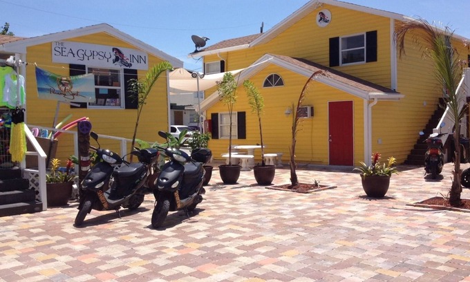 Fort Myers Beach Hotel | The Sea Gypsy Inn