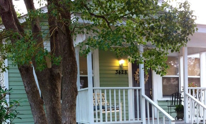 Gulfport Cottage | The Sea Turtle Cottage. Quaint, historic and steps from the gulf!
