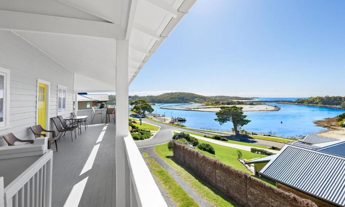 Narooma House | The Seamist Cottage