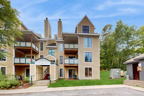 West Dover Apartment | The Seasons G17