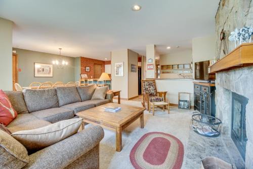 West Dover Apartment | The Seasons H23