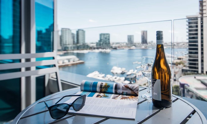 Docklands Apartment | The Sebel Residences Melbourne Docklands Serviced Apartments