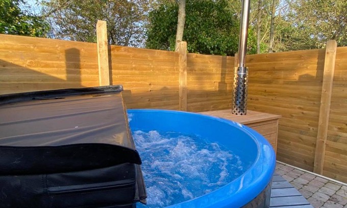 Garvagh Other | The Secret Garden - Hot Tub North Coast Stay
