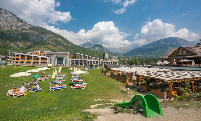 Bardonecchia Apartment | The Secret Garden