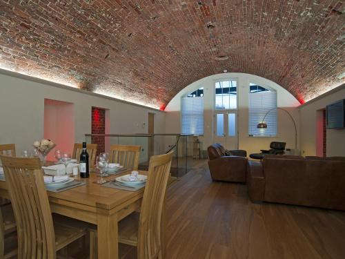 Freshwater House | The Sergeants Quarters, Golden Hill Fort