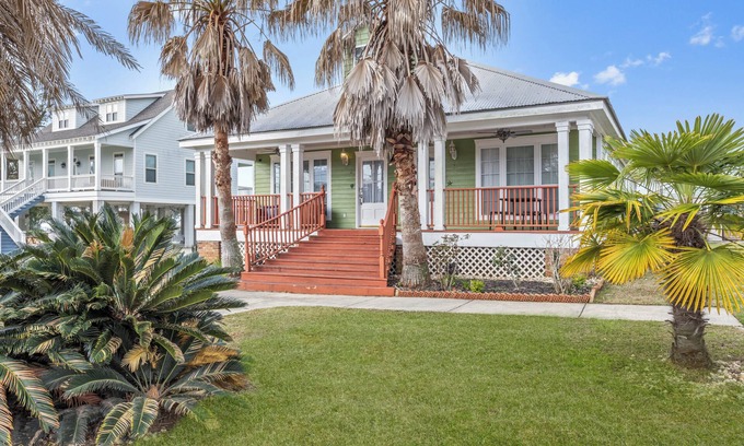 Long Beach Apartment | The Shell @ Coastal Retreat Villas